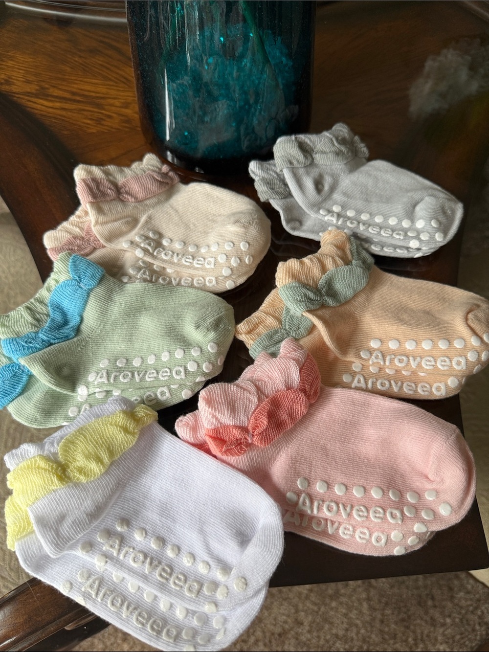 Aroveea Pastel Ruffle Ankle Socks -6 pairs— Pink, Peach, Mint, Cream, Gray, Blue - Picture 2 of 2
